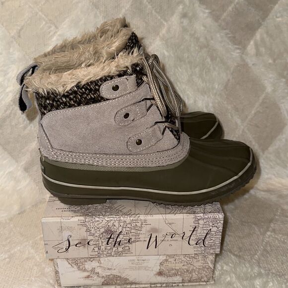 Khombu 7 KERI Green Taupe Short Winter Duck Booties - Picture 5 of 15